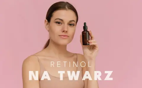 Kobieta z serum z retinolem. Uważaj na retinol efekty uboczne, stosuj ostrożnie.
