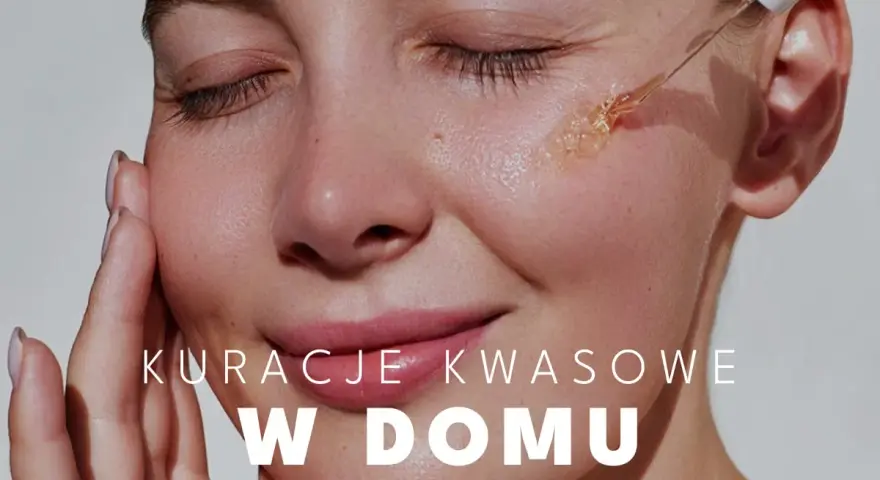 Kwasowy peeling w domu: delikatna pielęgnacja dla promiennej cery. Kropelka serum na policzku.